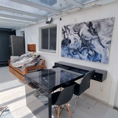 Casa em Condomínio com 138m², 3 quartos, 3 suítes, 2 garagens, no bairro Cachoeira Do Bom Jesus em Floranópolis