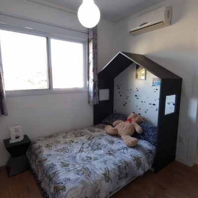 Casa em Condomínio com 138m², 3 quartos, 3 suítes, 2 garagens, no bairro Cachoeira Do Bom Jesus em Floranópolis