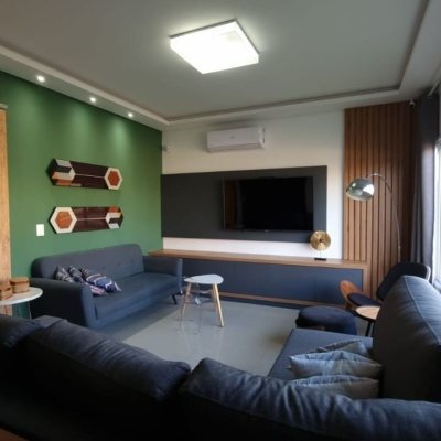 Casa em Condomínio com 138m², 3 quartos, 3 suítes, 2 garagens, no bairro Cachoeira Do Bom Jesus em Floranópolis