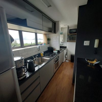 Apartamentos com 64m², 2 quartos (sendo 1 suíte), 2 garagens, no bairro Agronômica em Florianópolis