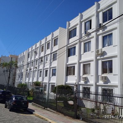 Apartamentos com 78m², 3 quartos (sendo 1 suíte), 1 garagem, no bairro Estreito em Florianópolis