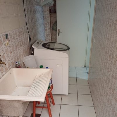 Apartamentos com 78m², 3 quartos, 1 suíte, 1 garagem, no bairro Estreito em Florianópolis