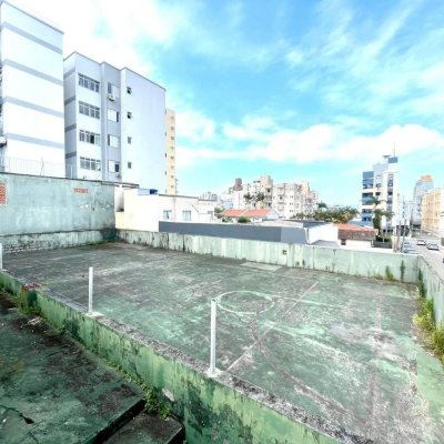 Apartamentos com 78m², 3 quartos, 1 suíte, 1 garagem, no bairro Estreito em Florianópolis