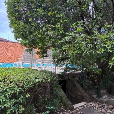 Casa Residencial com 640m², 5 quartos (sendo 5 suítes), 4 garagens, no bairro Itacorubi em Florianópolis