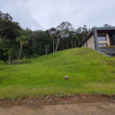 Terrenos Residenciais com 1011m², no bairro Invernadinha em Rancho Queimado