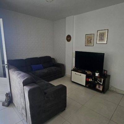 Apartamentos com 69m², 2 quartos, 1 garagem, no bairro Kobrasol em São José