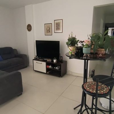 Apartamentos com 69m², 2 quartos, 1 garagem, no bairro Kobrasol em São José