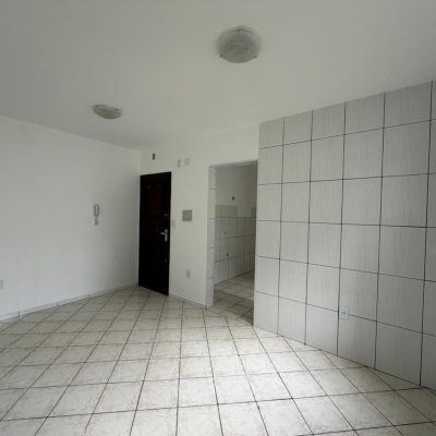 Apartamentos com 46m², 2 quartos, 1 garagem, no bairro Serraria em São José
