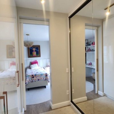 Casa Residencial com 409m², 4 quartos (sendo 4 suítes), 4 garagens, no bairro Carvoeira em Florianópolis