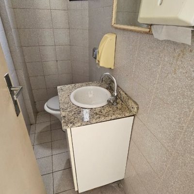 Sala com 32m², no bairro Centro em Florianópolis