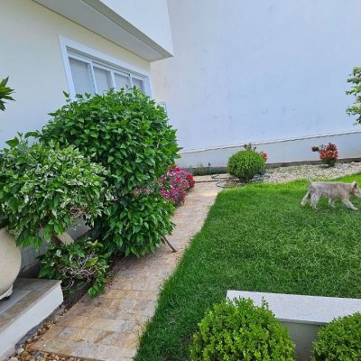 Casa Residencial com 339m², 3 quartos (sendo 3 suítes), 3 garagens, no bairro Santa Mônica em Florianópolis