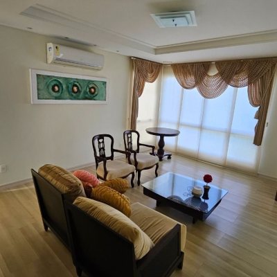 Casa Residencial com 339m², 3 quartos (sendo 3 suítes), 3 garagens, no bairro Santa Mônica em Florianópolis