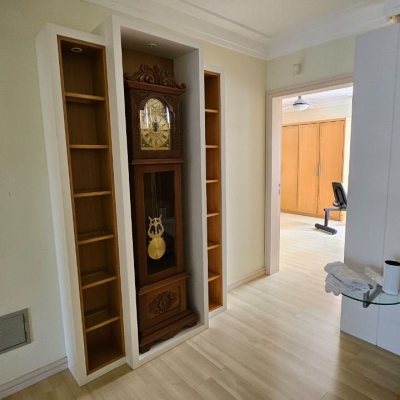 Casa Residencial com 339m², 3 quartos (sendo 3 suítes), 3 garagens, no bairro Santa Mônica em Florianópolis