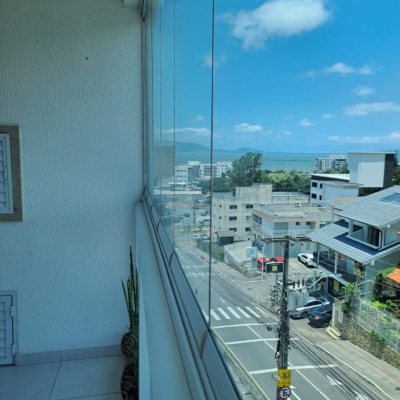 Apartamentos com 88m², 3 quartos (sendo 1 suíte), 2 garagens, no bairro Praia Comprida em São José