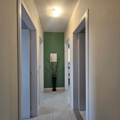 Apartamentos com 88m², 3 quartos (sendo 1 suíte), 2 garagens, no bairro Praia Comprida em São José