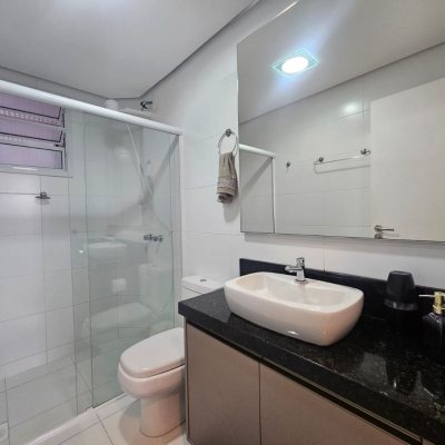 Apartamentos com 88m², 3 quartos (sendo 1 suíte), 2 garagens, no bairro Praia Comprida em São José
