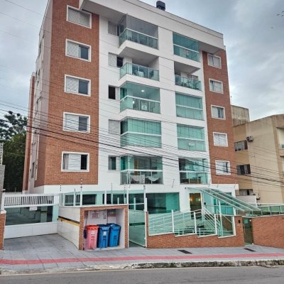 Apartamentos com 88m², 3 quartos (sendo 1 suíte), 2 garagens, no bairro Praia Comprida em São José