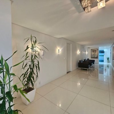 Apartamentos com 88m², 3 quartos (sendo 1 suíte), 2 garagens, no bairro Praia Comprida em São José