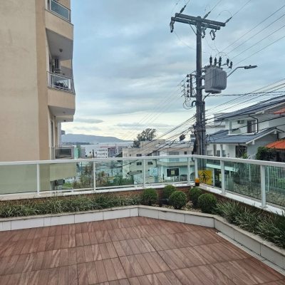 Apartamentos com 88m², 3 quartos (sendo 1 suíte), 2 garagens, no bairro Praia Comprida em São José