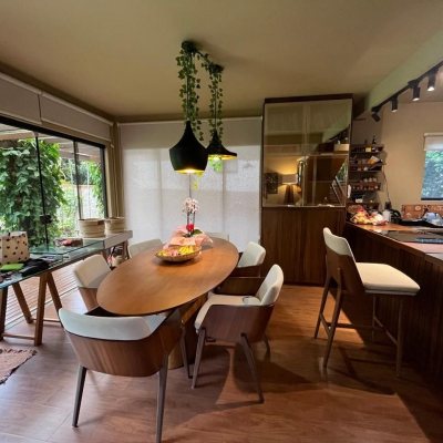 Casa Residencial com 250m², 3 quartos (sendo 2 suítes), 2 garagens, no bairro Pântano Do Sul em Florianópolis