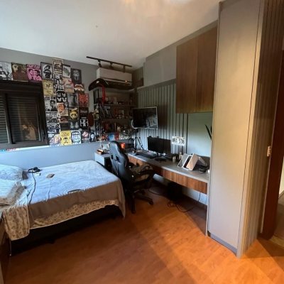 Casa Residencial com 250m², 3 quartos (sendo 2 suítes), 2 garagens, no bairro Pântano Do Sul em Florianópolis