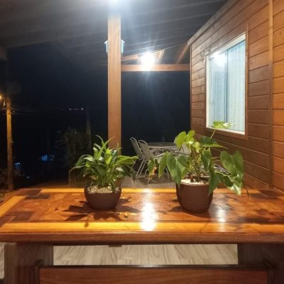 Casa Residencial com 60m², 2 quartos, 1 garagem, no bairro Pântano Do Sul em Florianópolis