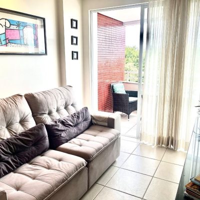 Apartamentos com 79m², 3 quartos, 1 suíte, 2 garagens, no bairro Estreito em Florianopolis