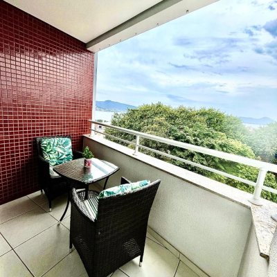 Apartamentos com 79m², 3 quartos, 1 suíte, 2 garagens, no bairro Estreito em Florianopolis