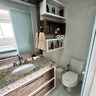 Apartamentos com 79m², 3 quartos, 1 suíte, 2 garagens, no bairro Estreito em Florianopolis