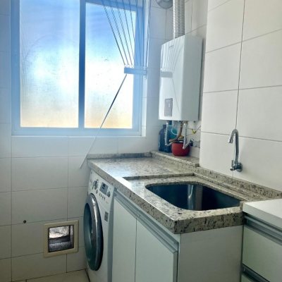 Apartamentos com 79m², 3 quartos, 1 suíte, 2 garagens, no bairro Estreito em Florianopolis