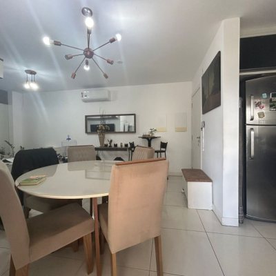 Apartamentos com 82m², 3 quartos (sendo 1 suíte), 1 garagem, no bairro Agronômica em Florianópolis