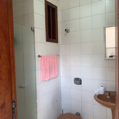 Casa Residencial com 238m², 5 quartos (sendo 2 suítes), 4 garagens, no bairro Itacorubi em Florianópolis