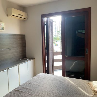 Casa Residencial com 238m², 5 quartos (sendo 2 suítes), 4 garagens, no bairro Itacorubi em Florianópolis