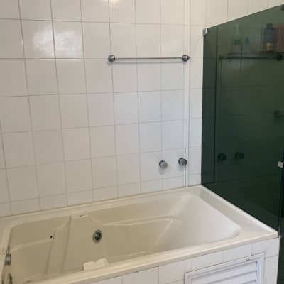 Casa Residencial com 238m², 5 quartos (sendo 2 suítes), 4 garagens, no bairro Itacorubi em Florianópolis