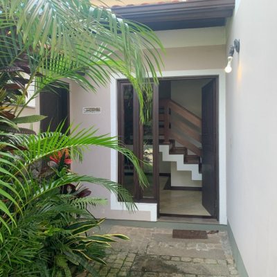 Casa Residencial com 238m², 5 quartos (sendo 2 suítes), 4 garagens, no bairro Itacorubi em Florianópolis