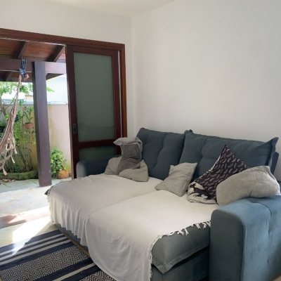 Casa Residencial com 238m², 5 quartos (sendo 2 suítes), 4 garagens, no bairro Itacorubi em Florianópolis