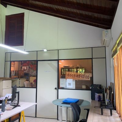 Casa Residencial com 238m², 5 quartos (sendo 2 suítes), 4 garagens, no bairro Itacorubi em Florianópolis
