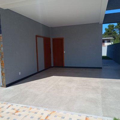 Casa em Condomínio com 250m², 3 quartos (sendo 3 suítes), 2 garagens, no bairro Rio Vermelho em Florianópolis