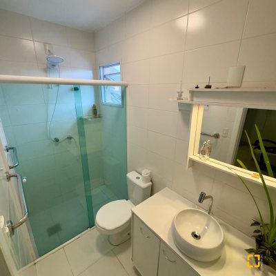 Casa Residencial com 169m², 5 quartos, 1 suíte, 1 garagem, no bairro Campeche em Florianópolis