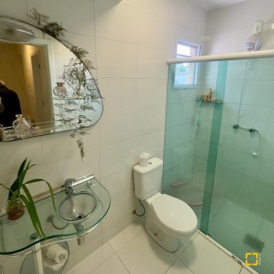 Casa Residencial com 169m², 5 quartos, 1 suíte, 1 garagem, no bairro Campeche em Florianópolis