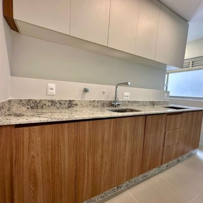 Apartamentos com 43m², 1 quarto, no bairro Centro em Florianópolis