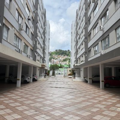 Apartamentos com 104m², 3 quartos, 1 garagem, no bairro Centro em Florianópolis