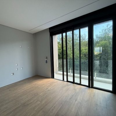 Casa em Condomínio com 298m², 3 quartos (sendo 3 suítes), 4 garagens, no bairro Pedra Branca em Palhoça