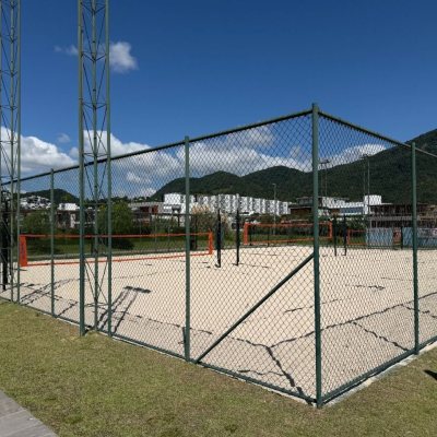 Casa em Condomínio com 298m², 3 quartos (sendo 3 suítes), 4 garagens, no bairro Pedra Branca em Palhoça