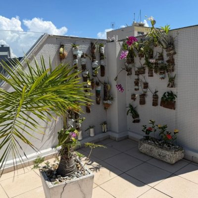 Apartamentos com 78m², 2 quartos, 1 garagem, no bairro Centro em Florianópolis