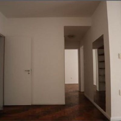 Apartamentos com 78m², 2 quartos, 1 garagem, no bairro Centro em Florianópolis