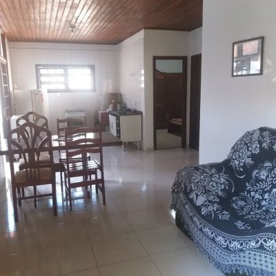 Casa Residencial com 68m², 2 quartos, 1 garagem, no bairro Ingleses do Rio Vermelho em Florianópolis