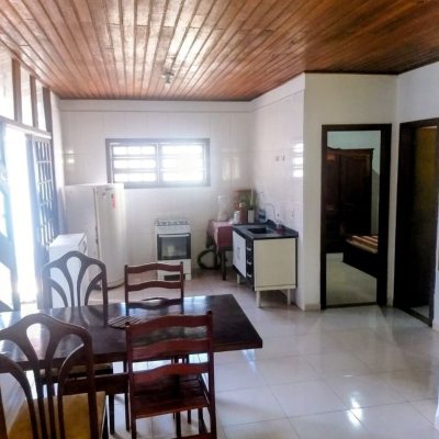 Casa Residencial com 68m², 2 quartos, 1 garagem, no bairro Ingleses do Rio Vermelho em Florianópolis