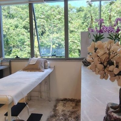 Sala com 26m², 1 garagem, no bairro Saco Grande em Florianópolis