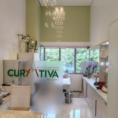 Sala com 26m², 1 garagem, no bairro Saco Grande em Florianópolis